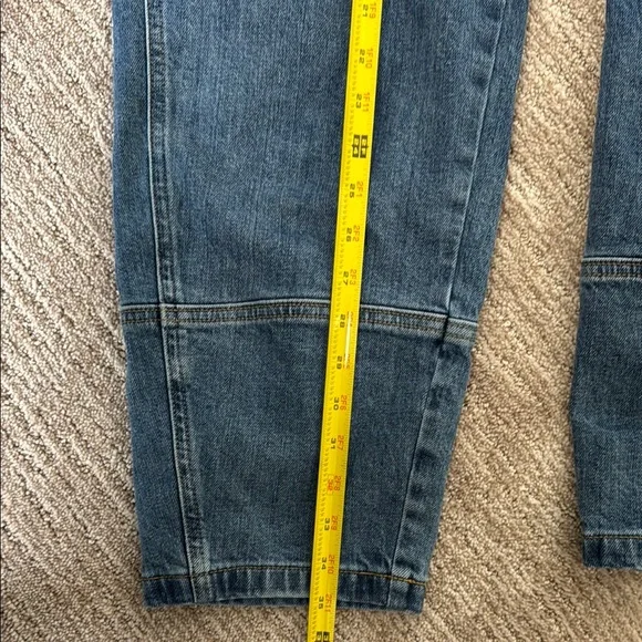 Everlane The Utility Barrel Pant in Denim - Picture 11 of 12